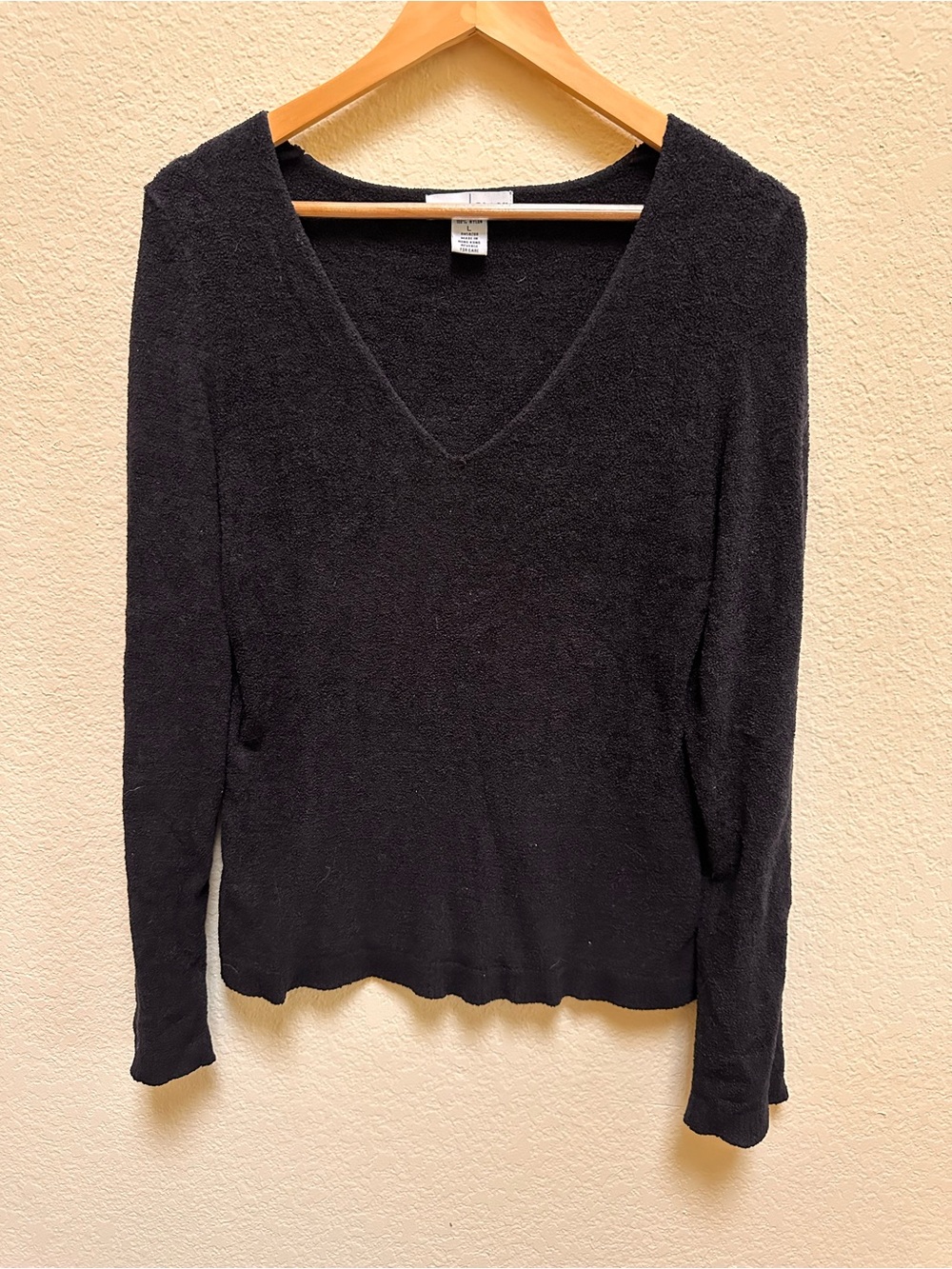 White House Black Market Soft V-Neck Long Sleeve Women's Top - Black